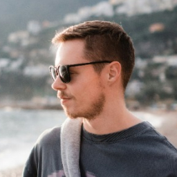 Home 3 Testimonial Skip 02